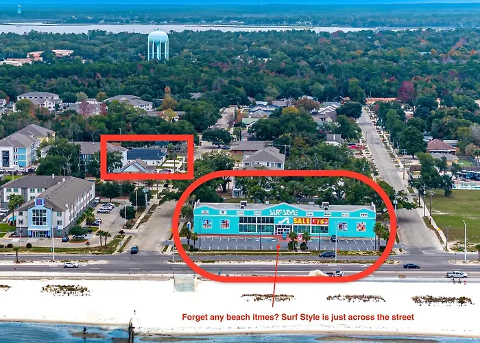 Walk To The Beach, Comes With Two Bikes, Fully Fenced In Back Yard!